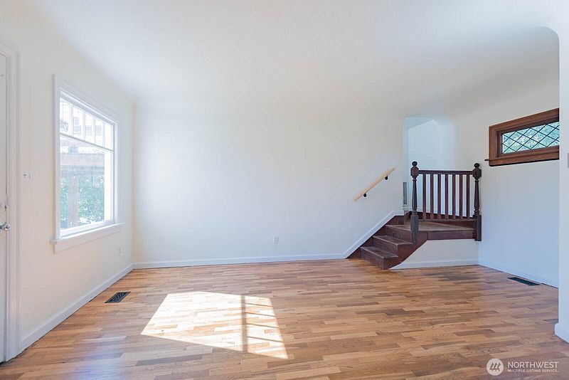 5th image of 2710 15th Street