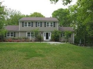 41 Indian Hill Rd, Mount Kisco, NY 10549