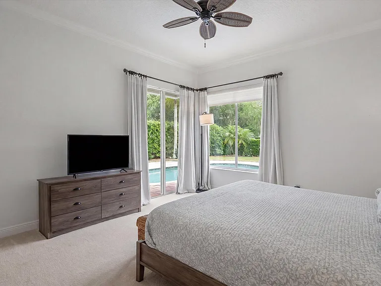2920 Twin Oaks Way — Photo 17