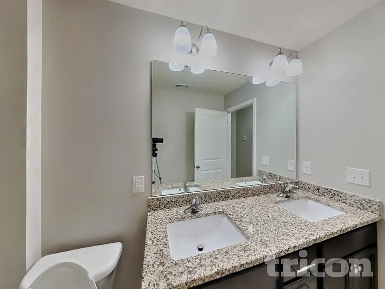 7553 Poplar Meadow Ln — Photo 14