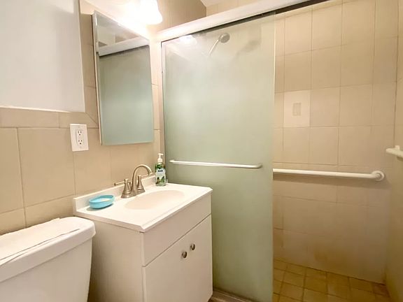 5th image of 142-05 Roosevelt Ave #536