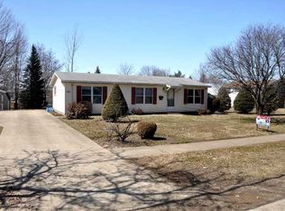 15 1st Ave, Albion, PA 16401