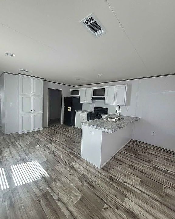 1st image of 1350 County Rd