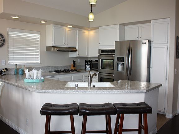 2nd image of 39940 Ravenwood Dr