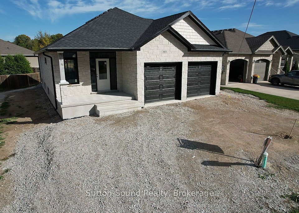 2nd image of 385 6th Ave W