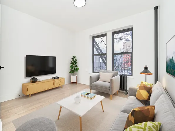 208 E 6th St, New York, NY