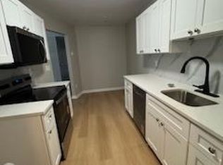 140 Amberly Dr Unit J, Manalapan, NJ