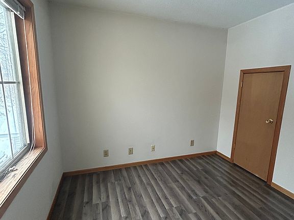 4th image of 11998 Elm St #B