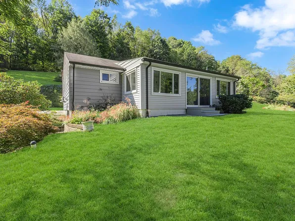 118 Foster Rd, Beaver Falls, PA 15010