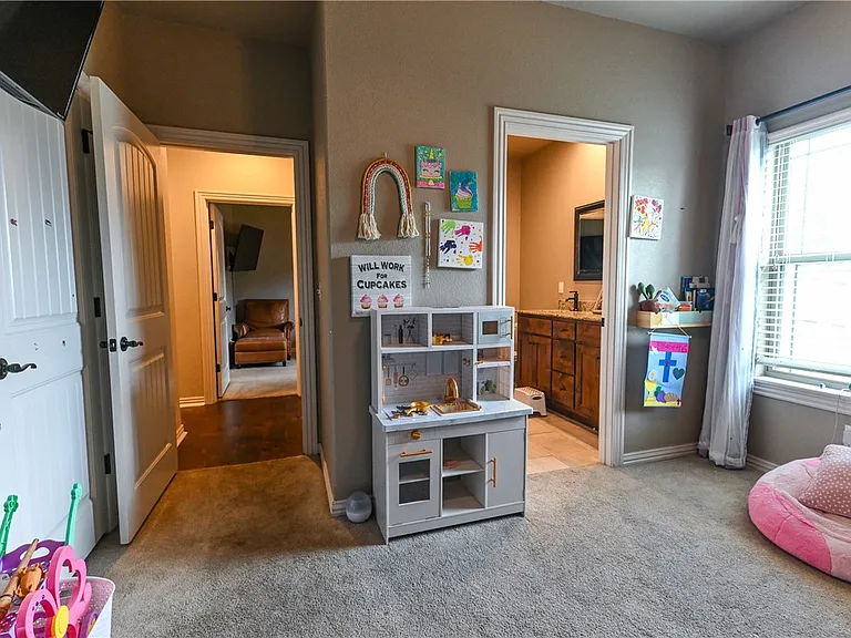 5824 W Persimmon St — Photo 14