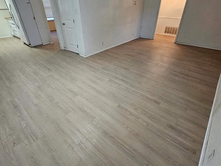 1007 E Windsor Dr — Photo 6