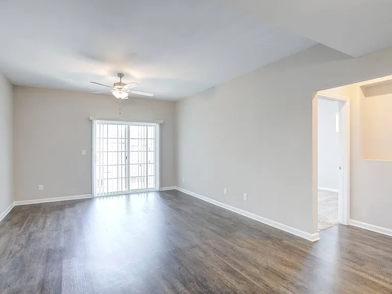 The Retreat at Arden Village Apartments — Photo 33