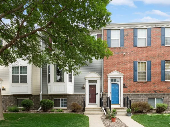 15734 Fox Cir, Apple Valley, MN 55124