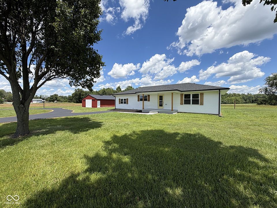 1st image of 8565 S County Road 950 E