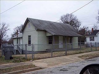 1st image of 424 Kingston St