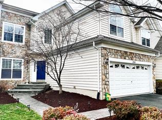 20034 Valhalla Sq, Ashburn, VA 20147