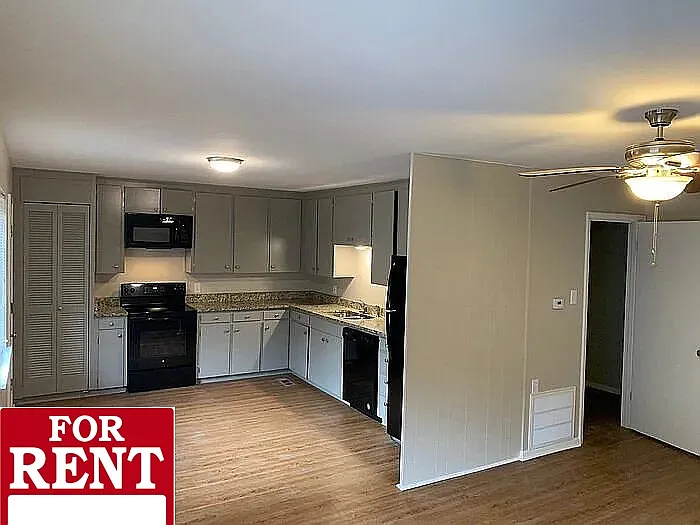 7608 T St #5 — Photo 9