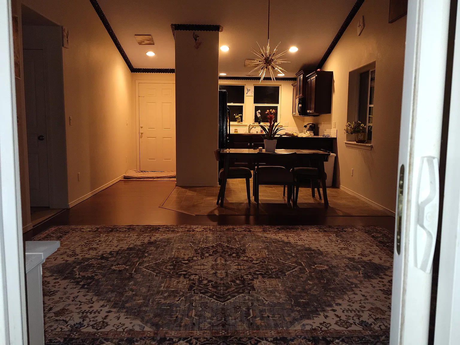 3 bed, 1244 sqft, $2,350 — Photo 3