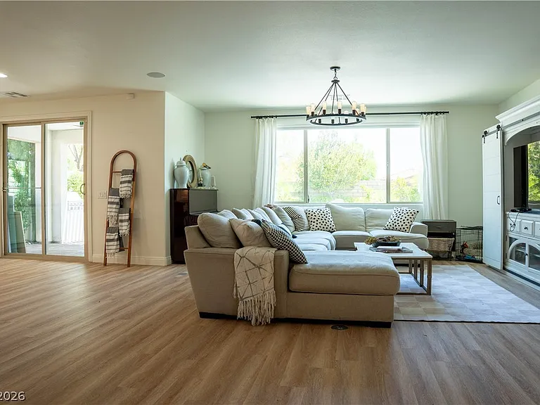 520 Hunter Flat St — Photo 12
