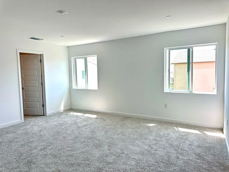 10927 Coral Reef Ln — Photo 14