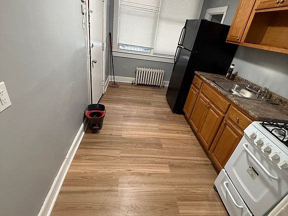 4th image of 39-41 Central Ave #1