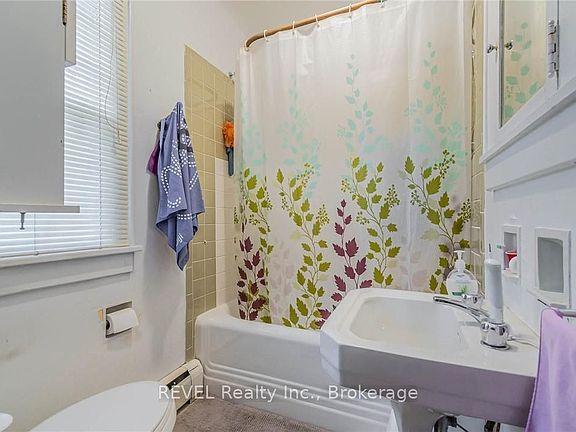 5th image of 185 James St