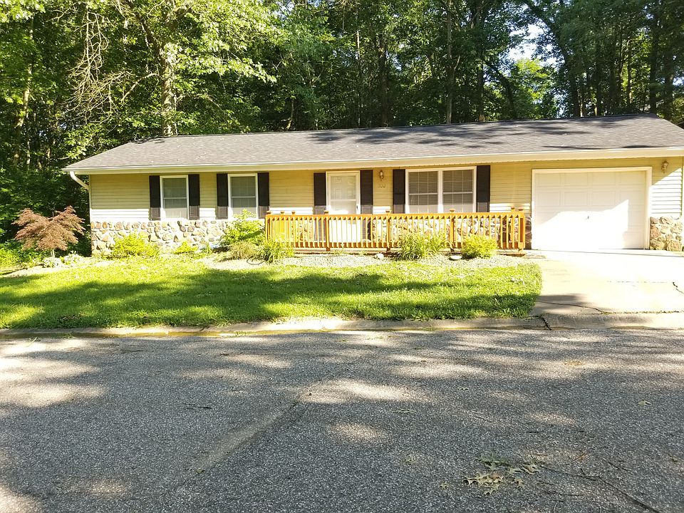 1st image of 100 Park Ln