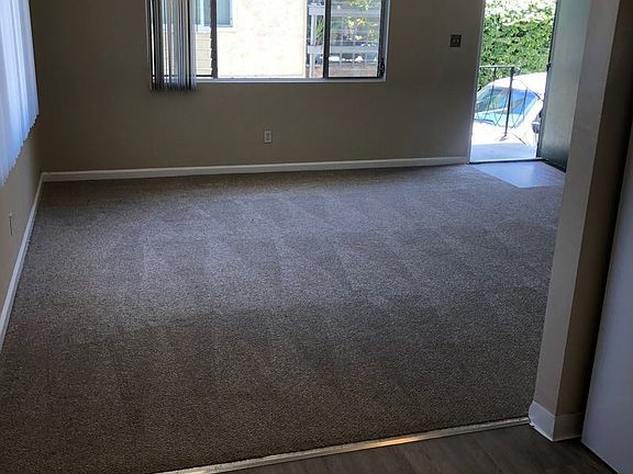 3rd image of 4918 W Point Loma Blvd #D