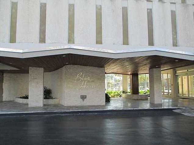 1st image of 9100 W Bay Harbor Dr #5D