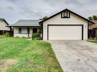3388 Josh Dr, Anderson, CA 96007