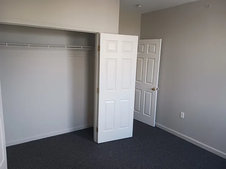 588-612 E Main St #598-C — Photo 11