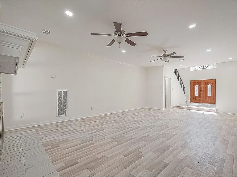 1015 Sugar Lakes Dr — Photo 7