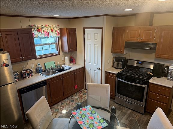 4th image of 2606 Lincoln Way W Lot 27
