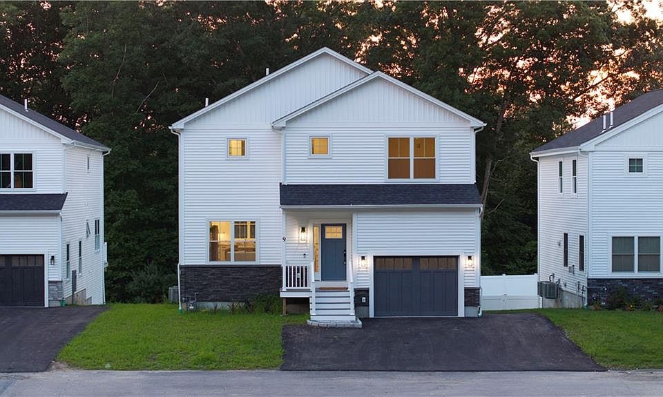 1st image of 9 Stoneridge Rd #9