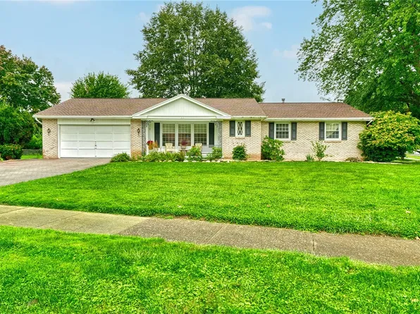 11 Damsen Rd, Rochester, NY 14612