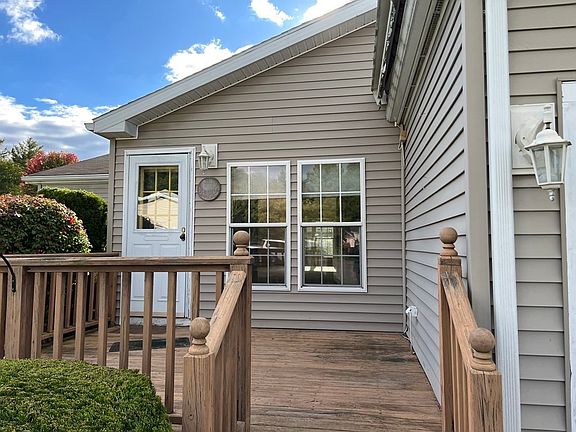 3rd image of 6006 Island Dr