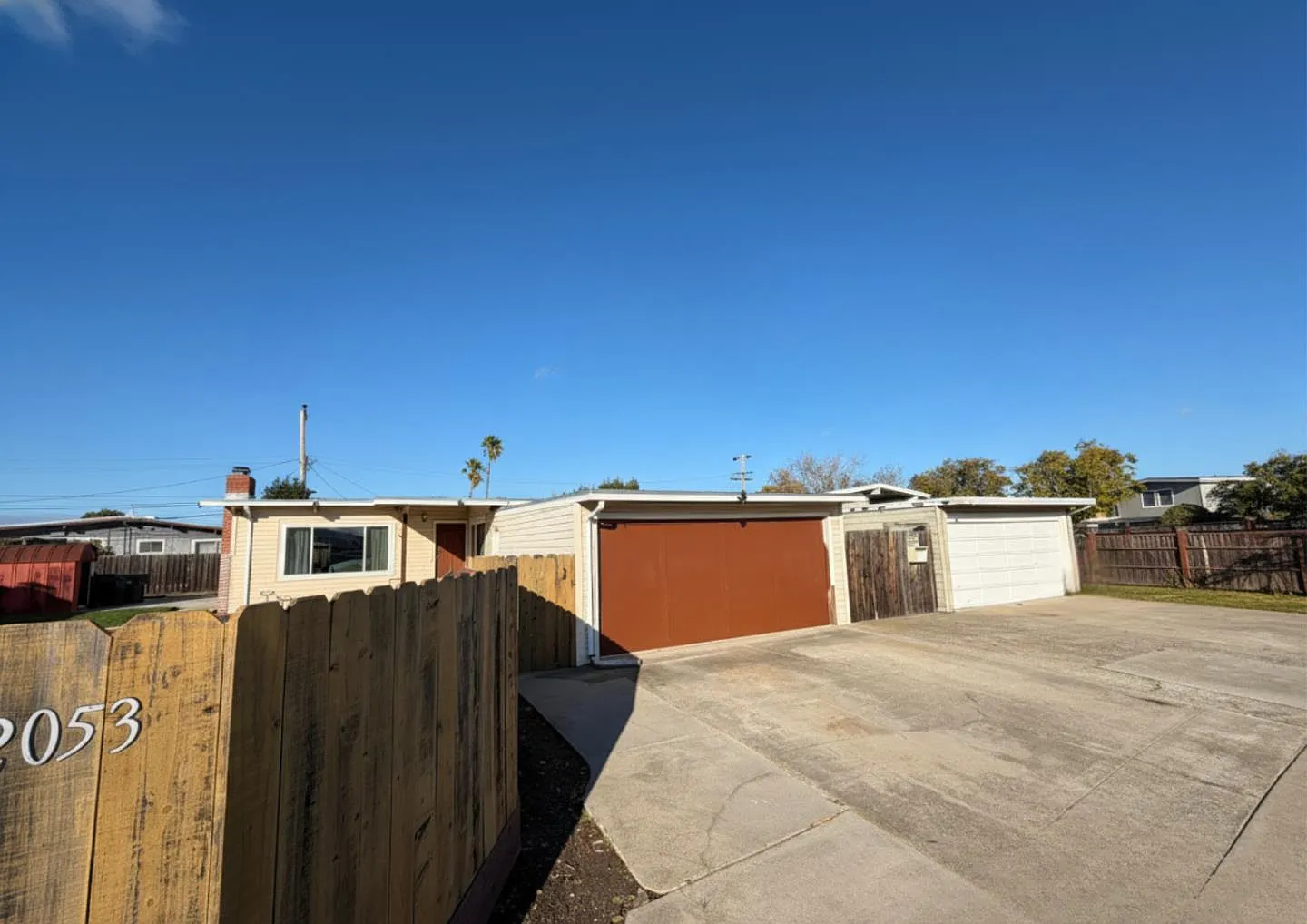 2053 Harding Ave photo 1