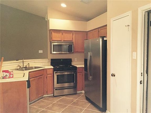 3rd image of 3011 Red Bay Dr