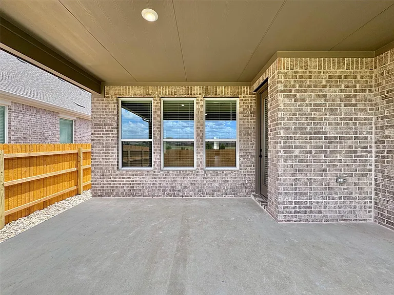 1937 Crooked Creek St — Photo 31
