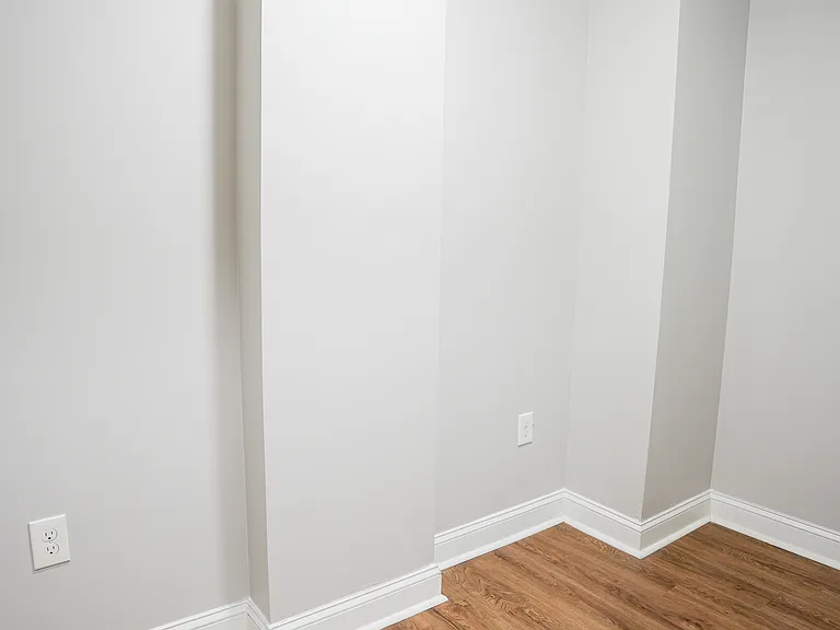 2624 E Madison St — Photo 7