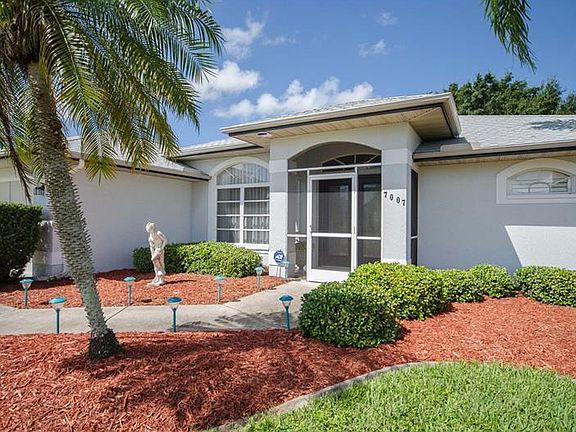2nd image of 7007 Spinnaker Blvd