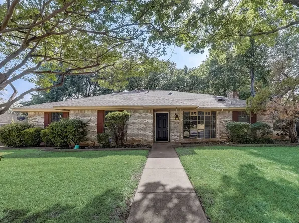 1105 Shadywood Ln, Desoto, TX 75115