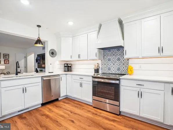 107 Chesapeake Ave, Saint Michaels, MD 21663