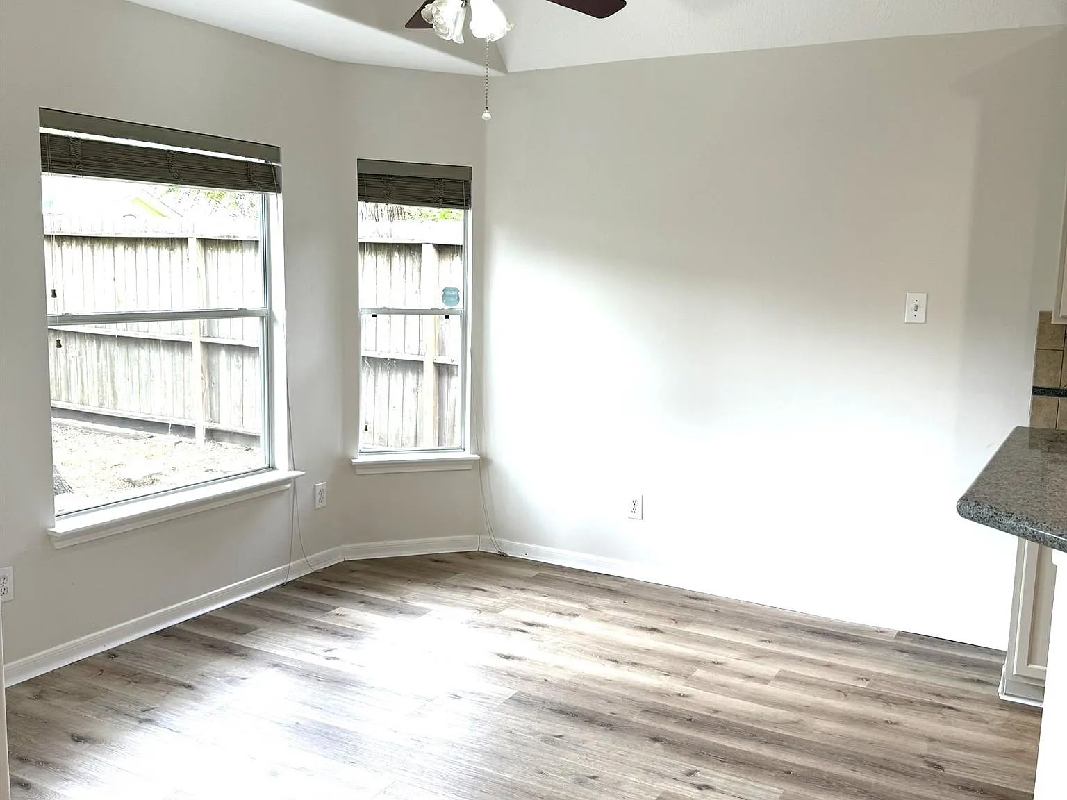 4 bed, 3.0 bath, 2460 sqft, $2,400 — Photo 4