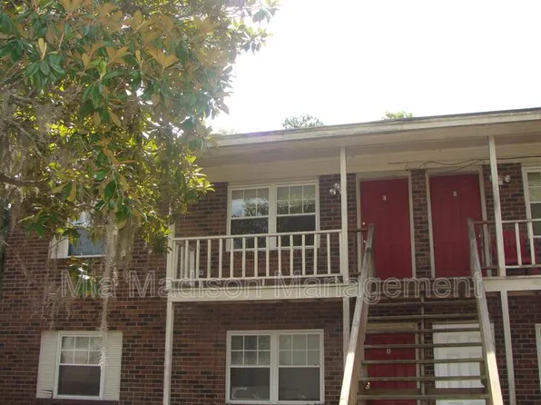 1 Oak Forest Ln APT C, Savannah, GA 31404
