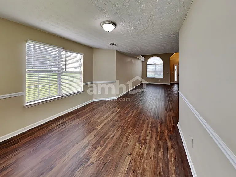 602 Thrasher Ct — Photo 6