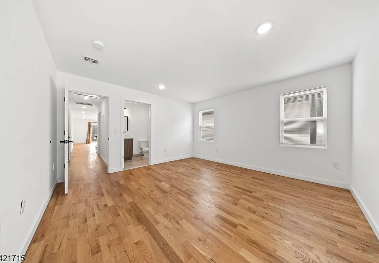 735 Seaport Dr #2 — Photo 22