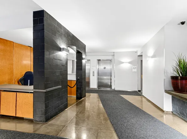 40 Clinton Street image 11 of 11