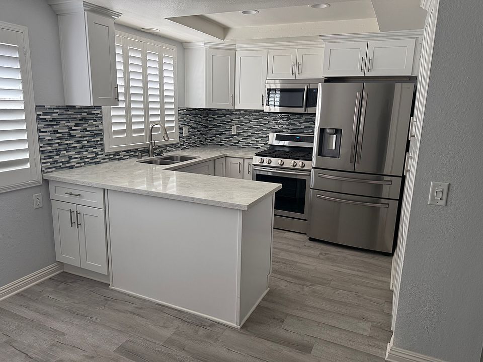 1st image of 17908 River Cir