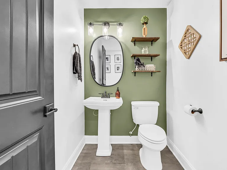 505 Sourwood Dr — Photo 4